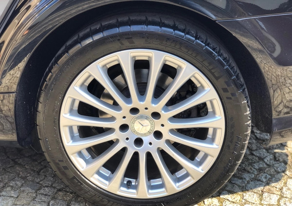 Mercedes-Benz CLS cena 67650 przebieg: 365000, rok produkcji 2011 z Skierniewice małe 191